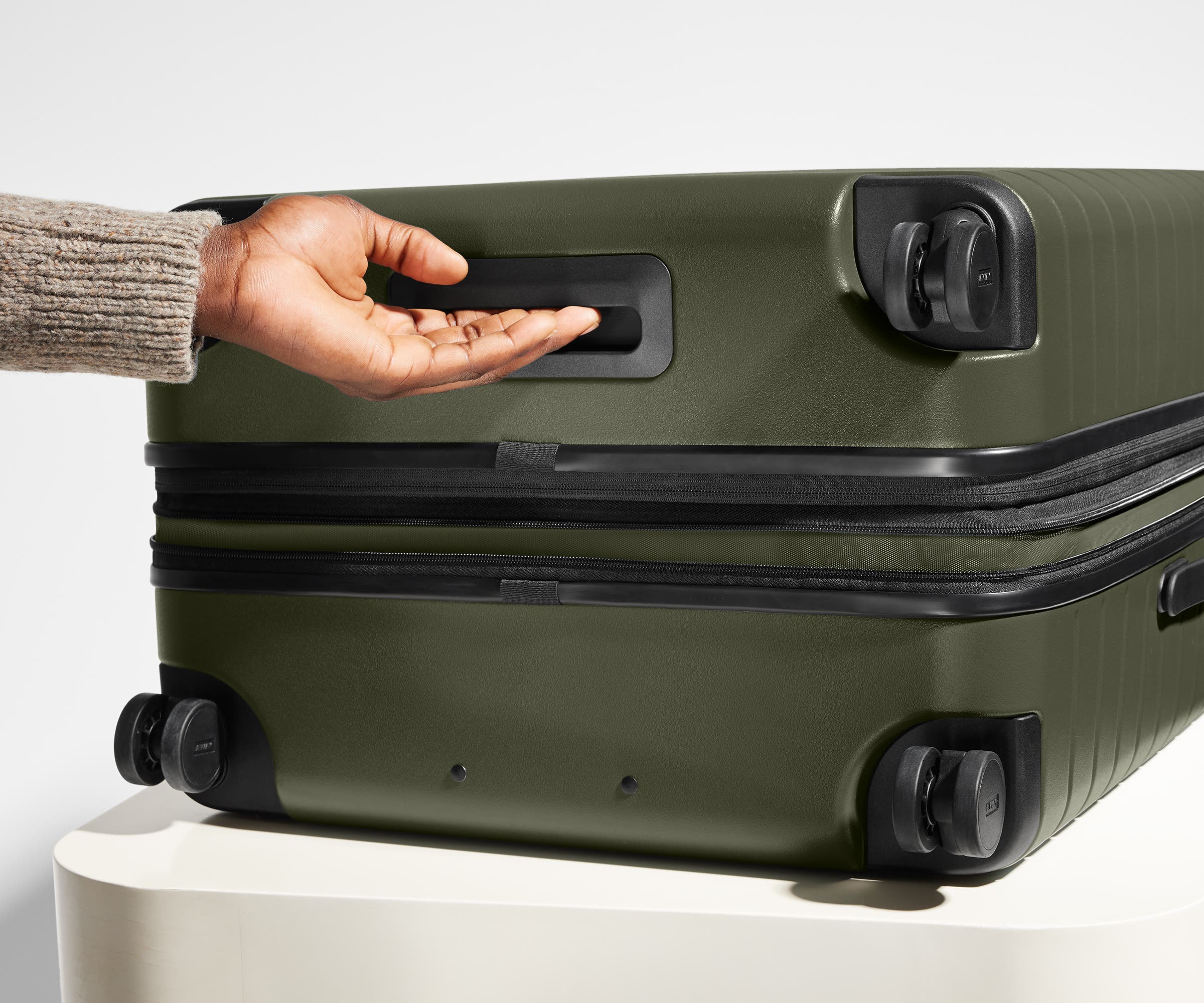 The Medium Flex in Olive Green