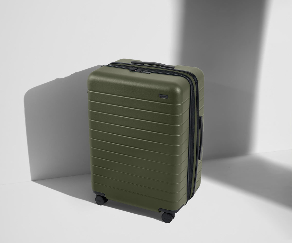 The Medium Flex in Olive Green